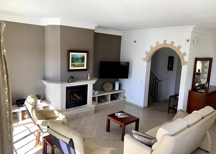 Villa Hermano With Views And Private Pool *