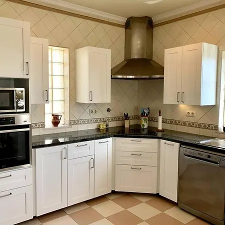 Hermano With Views And Private Pool Villa *